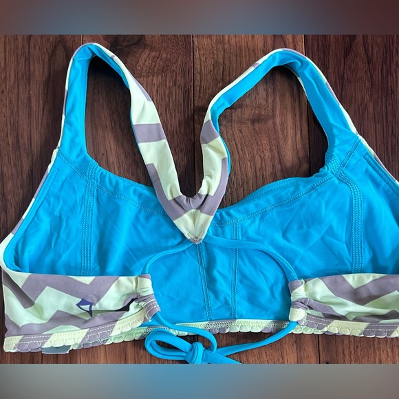 IVIVVA girls size 12 reversible bathing suit top - Picture 1 of 4